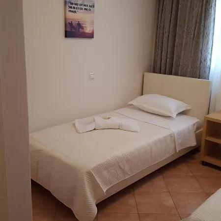Elia Cozy House Apartment