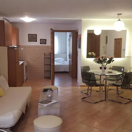 Elia Cozy House *