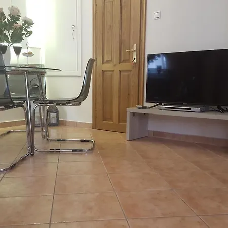 Elia Cozy House Apartment Palaiontsiflikion